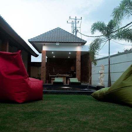 Aghasvina Guest House Canggu Экстерьер фото
