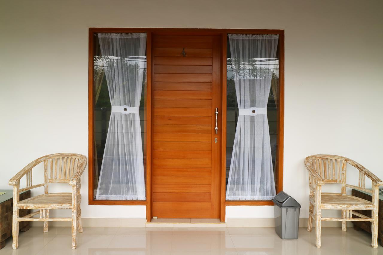 Aghasvina Guest House Canggu Экстерьер фото