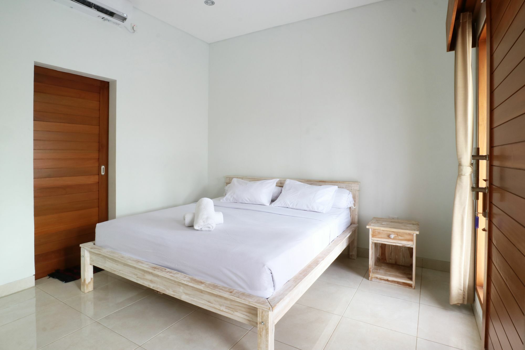 Aghasvina Guest House Canggu Экстерьер фото
